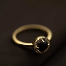 Pan Jewelry - Ring i forgylt sølv med zirkonia og sort sten thumbnail