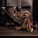 Kay Bojesen - Ape Nøkkelring i sølv med svart lær, Teak/Limba thumbnail