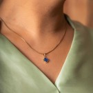 Pan Jewelry - Kløver Smykke i forgylt sølv med havblå lapis thumbnail