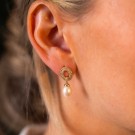 Pan Jewelry - Øredobber i forgylt sølv med perle og zirkonia thumbnail