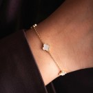 Pan Jewelry - Kløver Armbånd i forgylt sølv med perlemor thumbnail