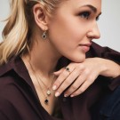 Pan Jewelry - Kløver Ring i forgylt sølv med sort sten thumbnail