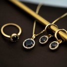 Pan Jewelry - Smykke i forgylt sølv med zirkonia og sort sten thumbnail